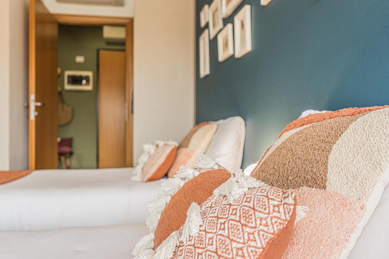 Hygge Family Apartment - One Step Away From The Lake!!! Сірміоне Екстер'єр фото
