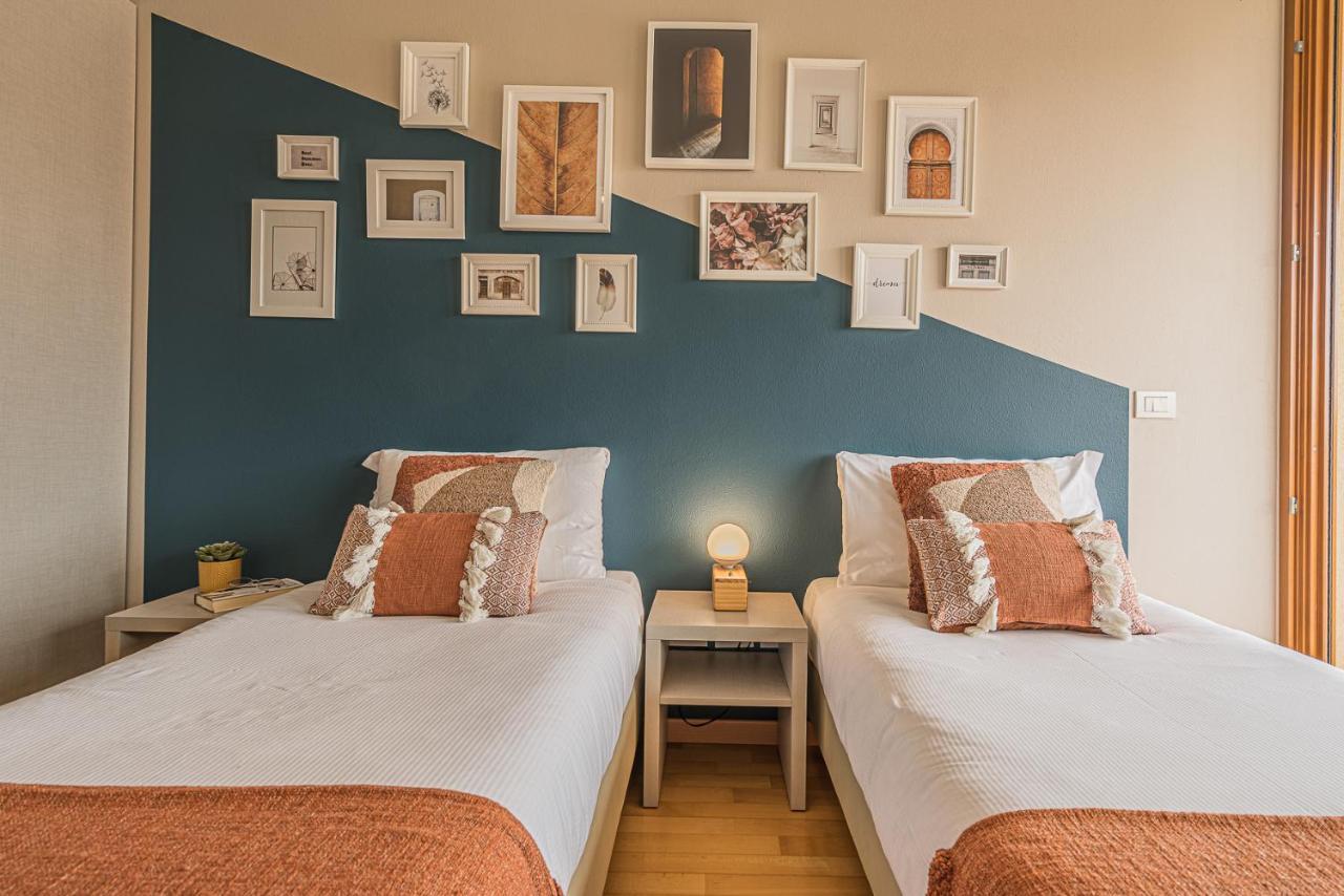 Hygge Family Apartment - One Step Away From The Lake!!! Сірміоне Екстер'єр фото